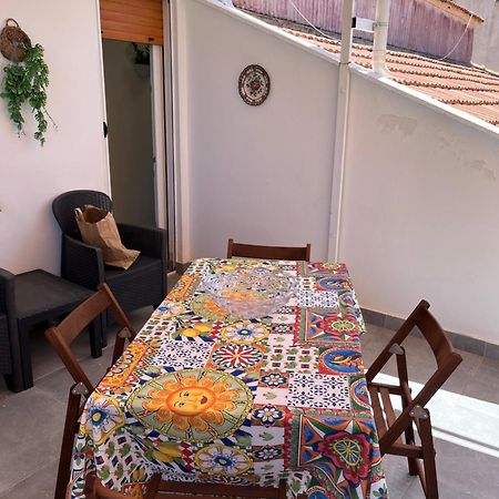 La Casa Di Lalla تْشيفالو المظهر الخارجي الصورة