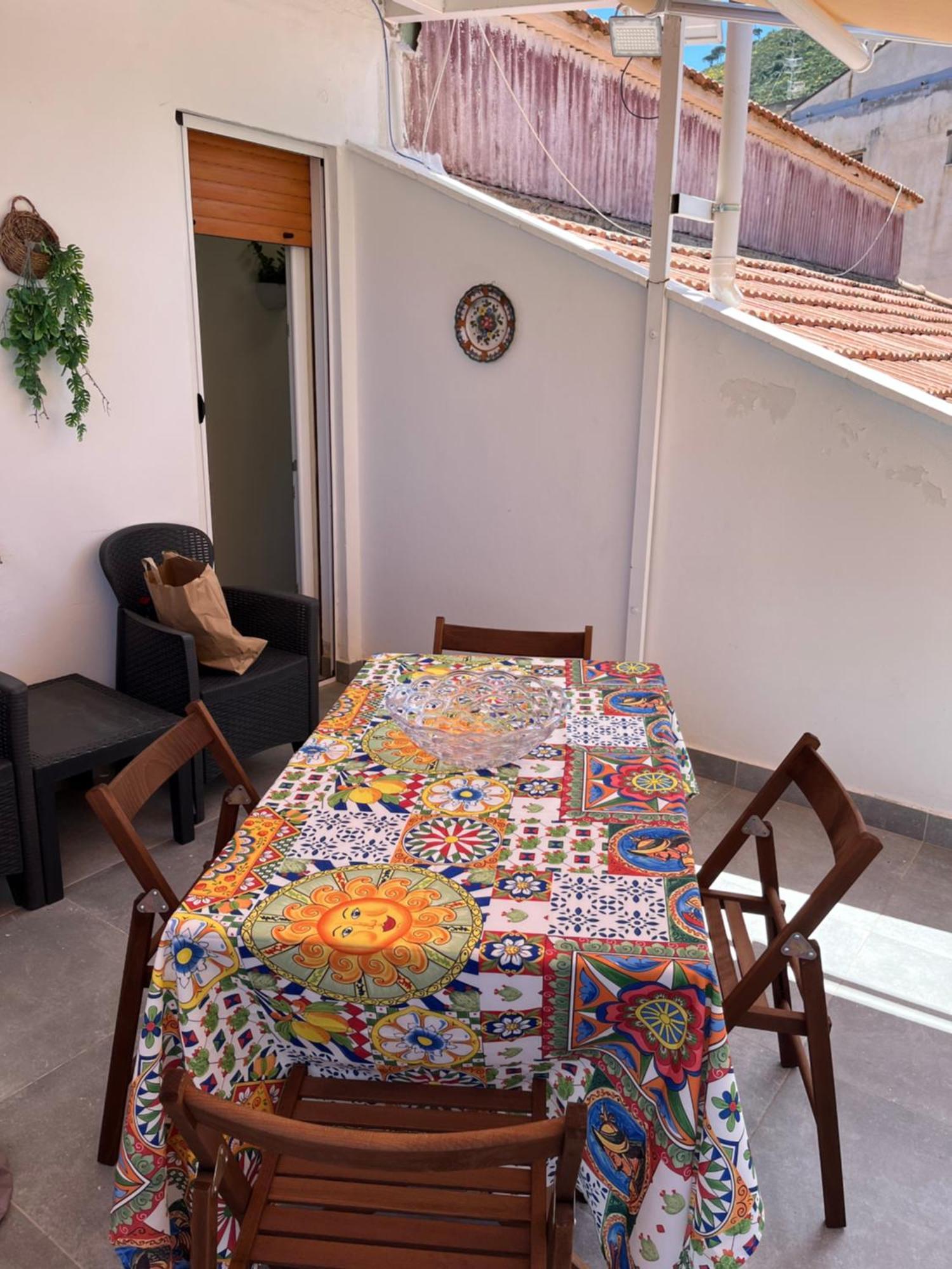 La Casa Di Lalla تْشيفالو المظهر الخارجي الصورة